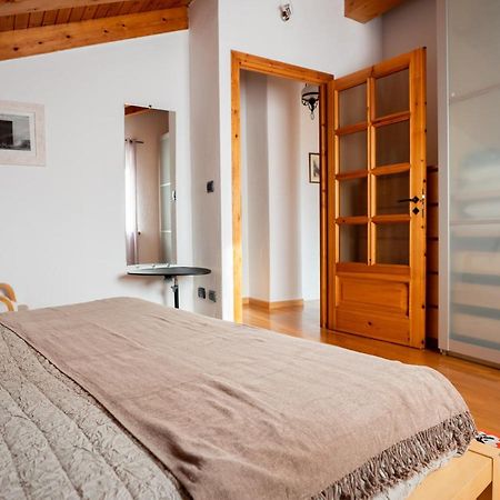 Casa Celesta Apartment Аоста Екстериор снимка