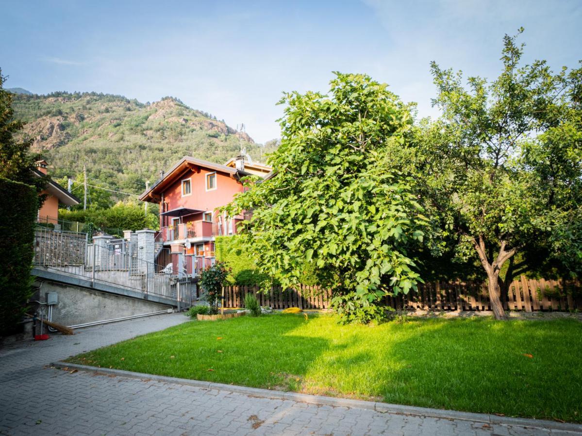 Casa Celesta Apartment Аоста Екстериор снимка