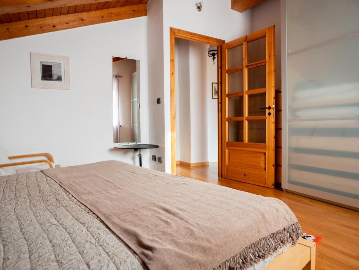 Casa Celesta Apartment Аоста Екстериор снимка